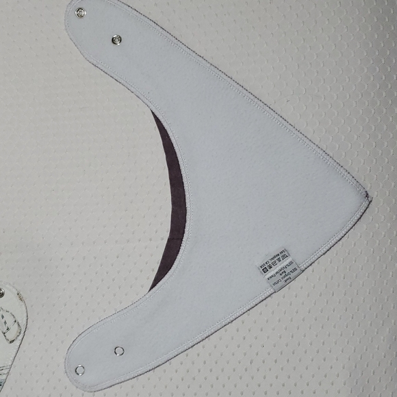 BIBS-Bundle 5 Washable Infant Bibs. Mixed Tags-Snap Closures - Picture 4 of 15